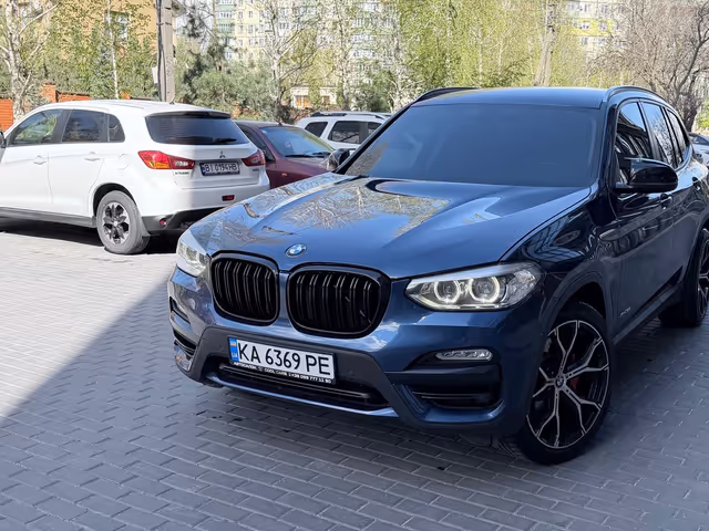 BMW X3 - фото 1