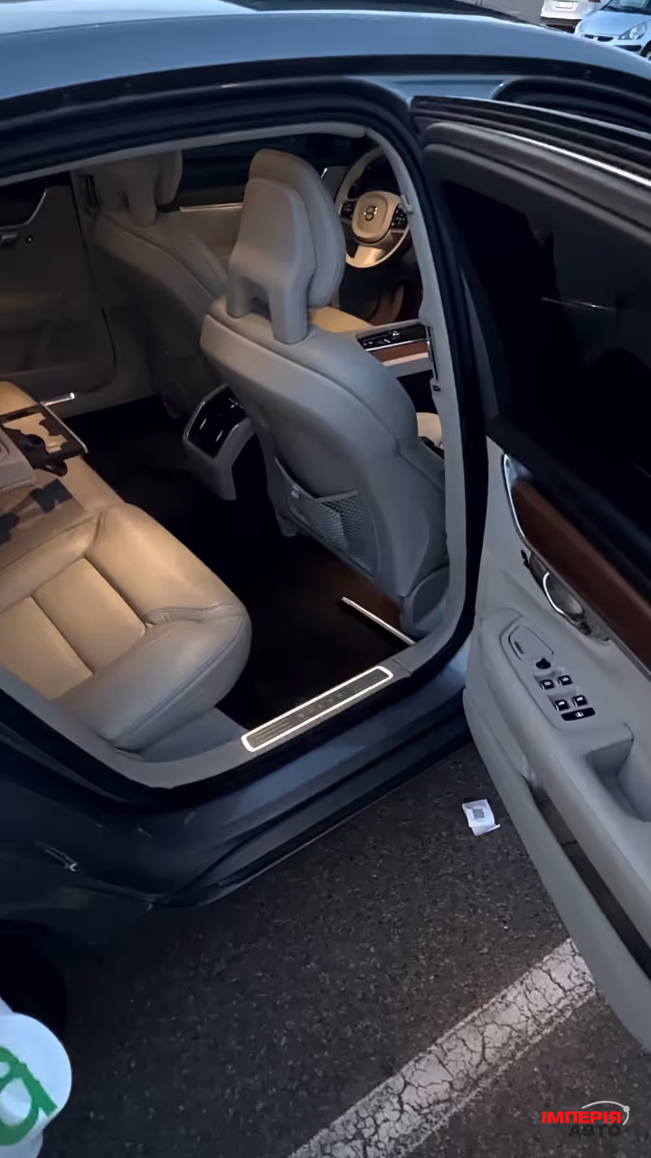 Volvo S90 - фото 18