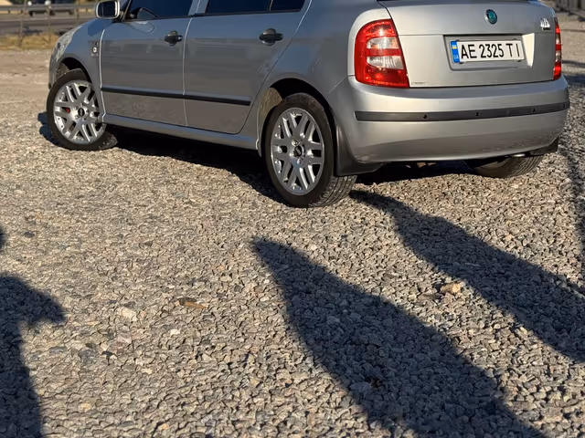 Skoda Fabia - фото 5
