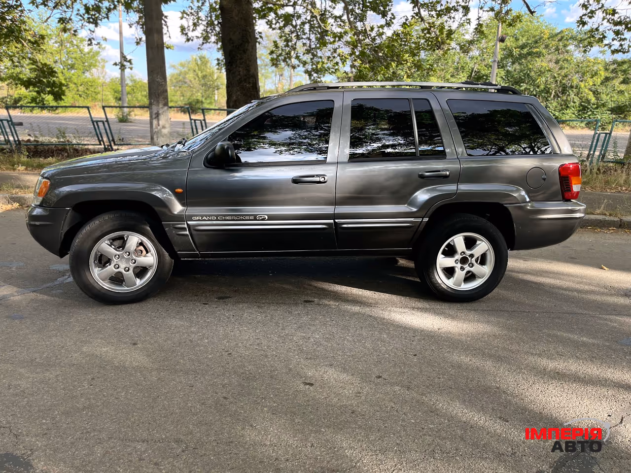 Jeep Grand Cherokee - фото 8
