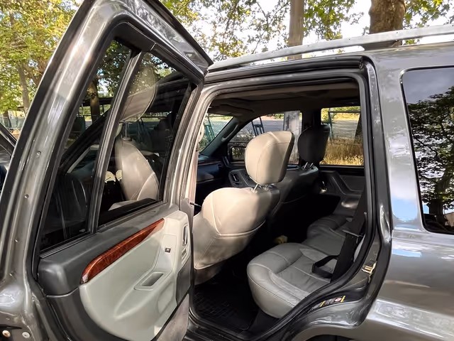 Jeep Grand Cherokee - фото 4