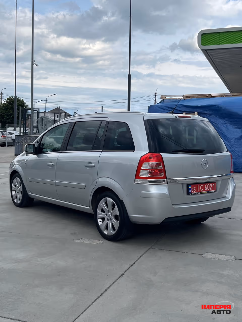 Opel Zafira - фото 11
