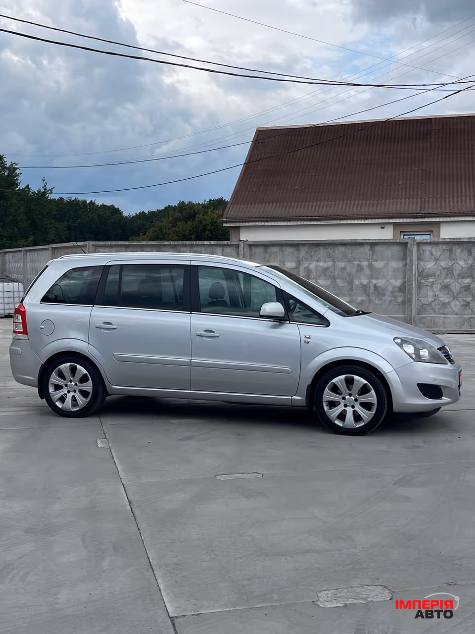 Opel Zafira - фото 21