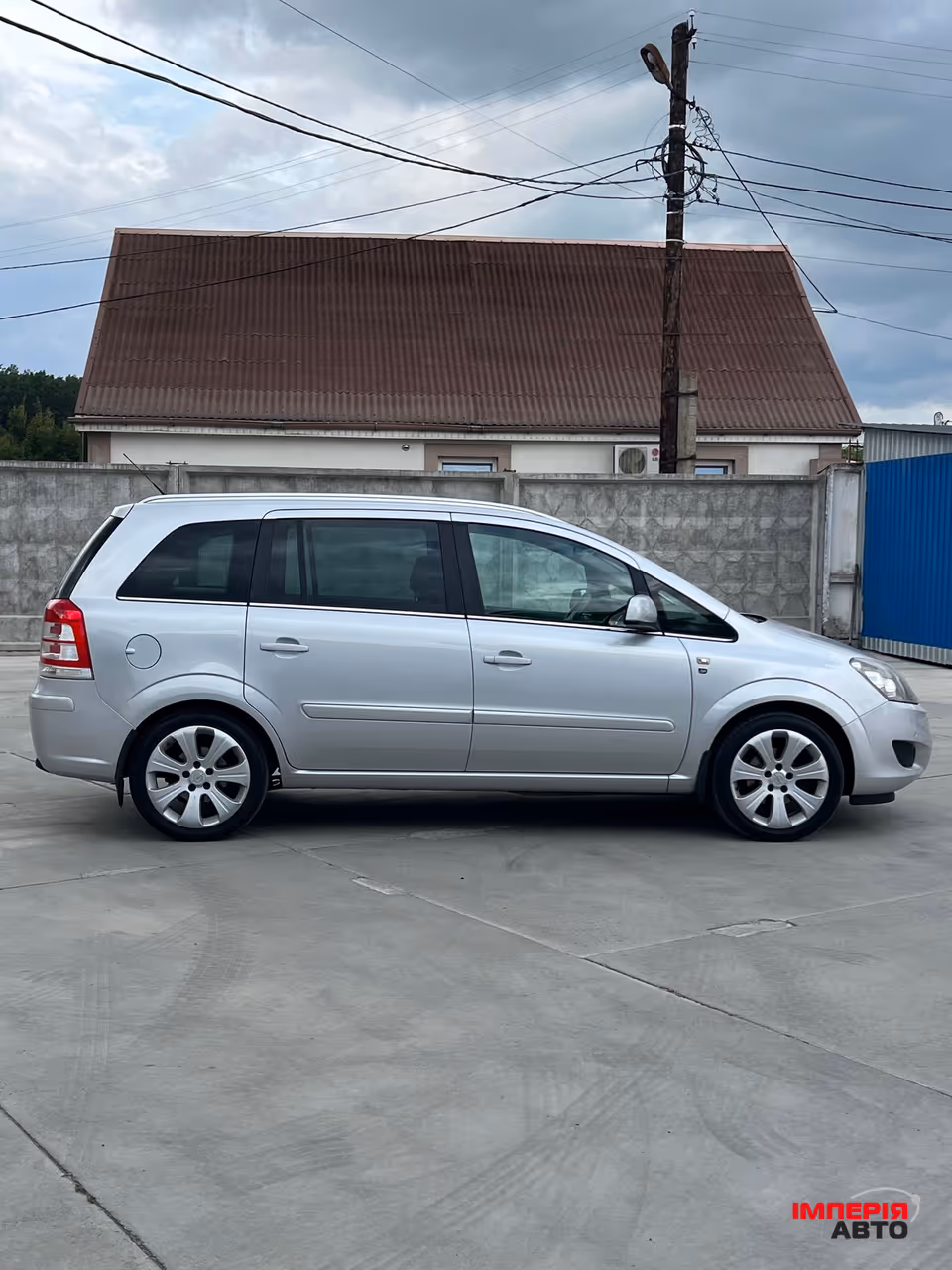 Opel Zafira - фото 22