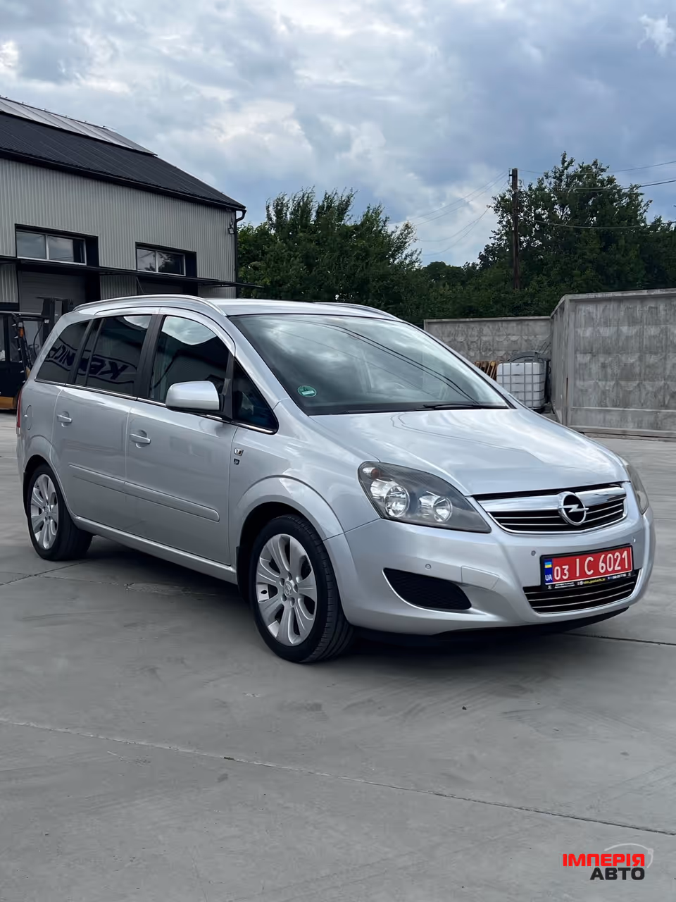 Opel Zafira - фото 24