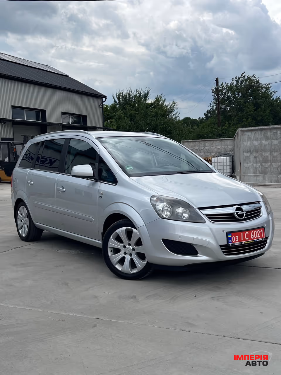 Opel Zafira - фото 3