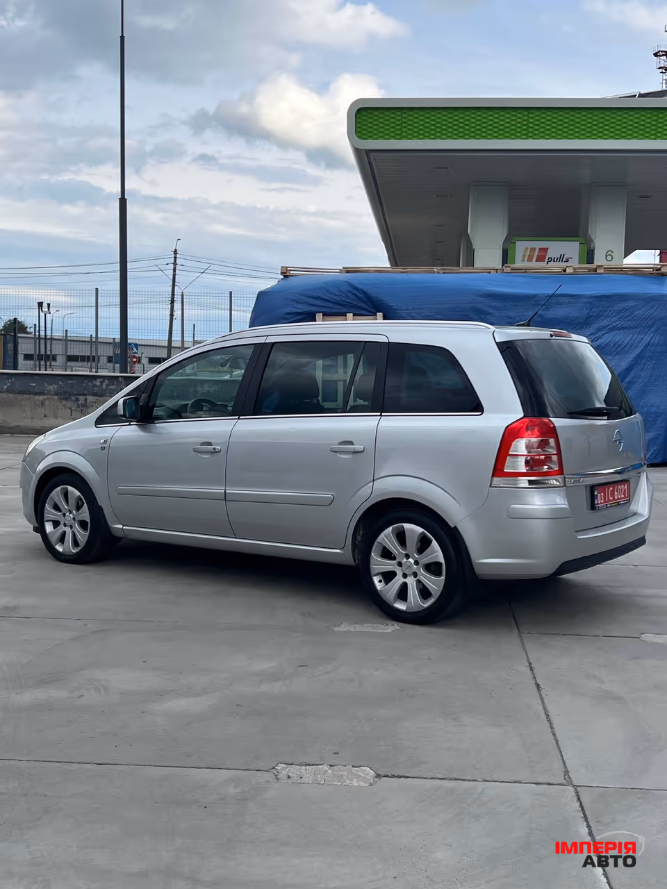 Opel Zafira - фото 12