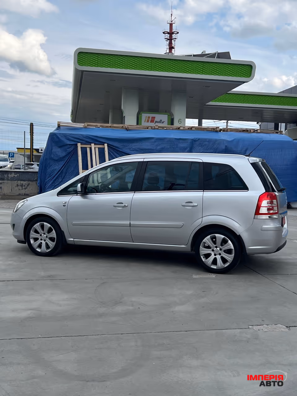 Opel Zafira - фото 13