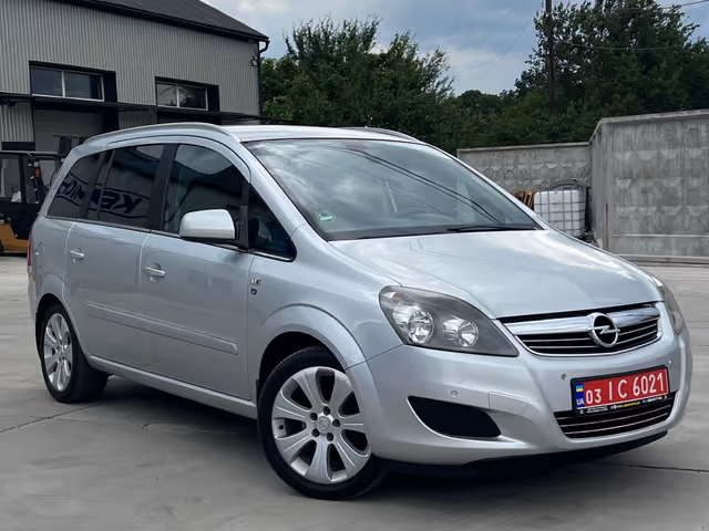Opel Zafira - фото 3