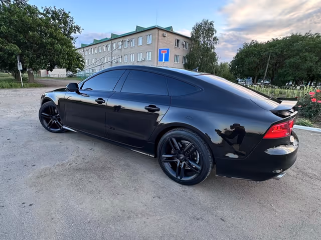 Audi A7 - фото 5