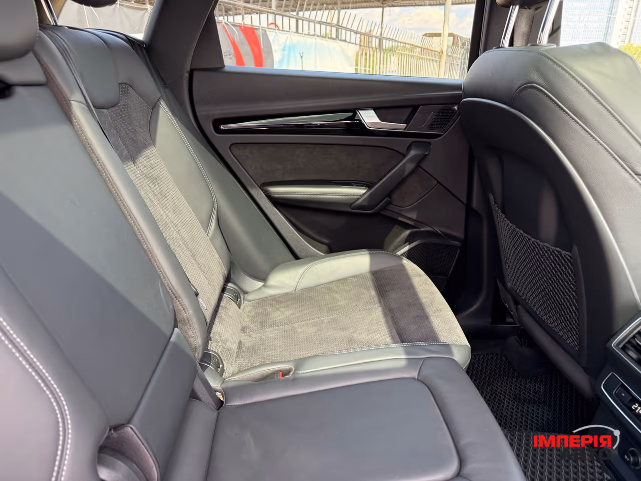 Audi Q5 - фото 8