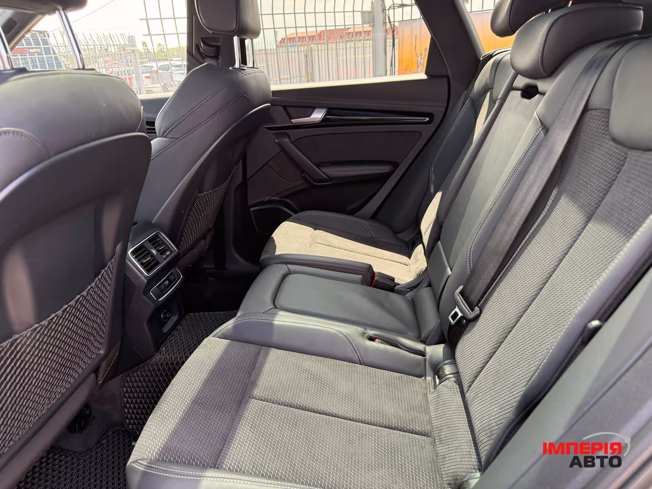 Audi Q5 - фото 9