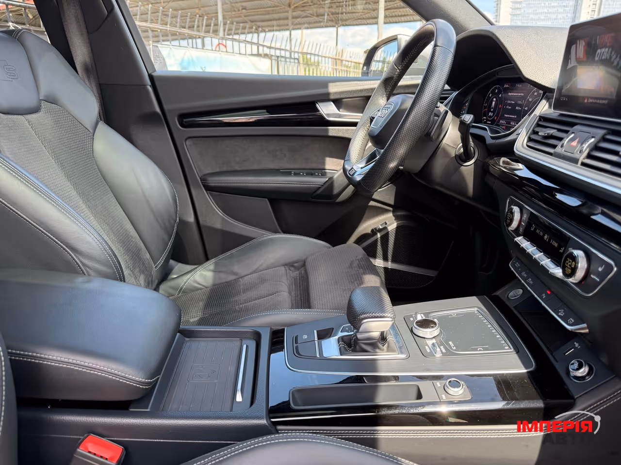 Audi Q5 - фото 7