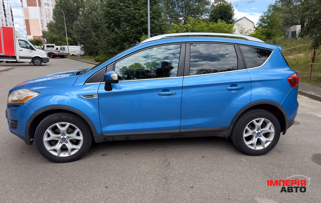 Ford Kuga - фото 3
