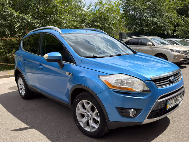 Ford Kuga - фото 2