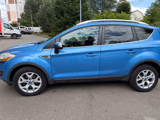 Ford Kuga - фото 3