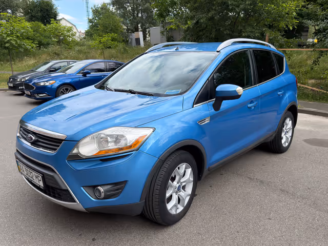 Ford Kuga - фото 1