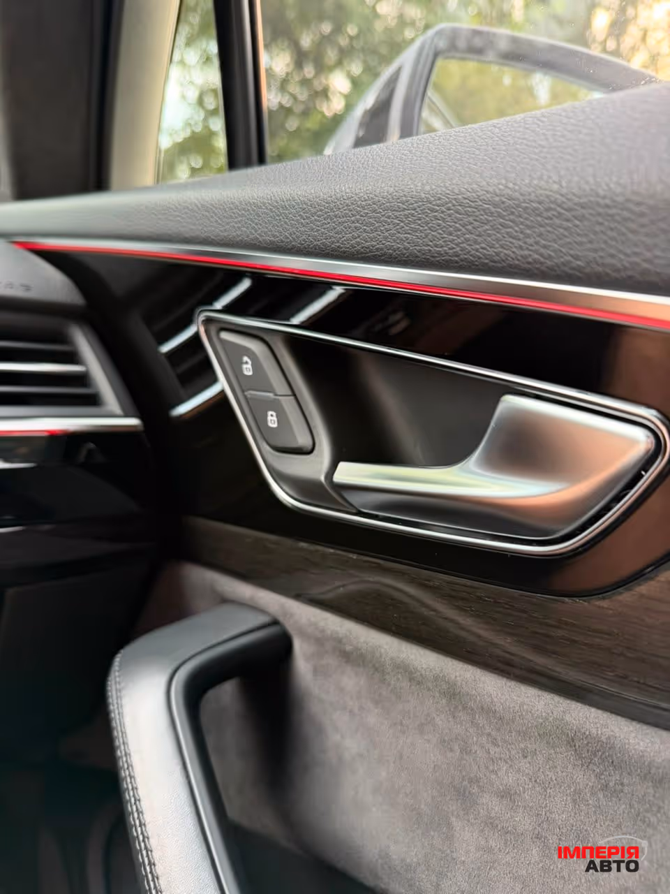 Audi Q7 - фото 18
