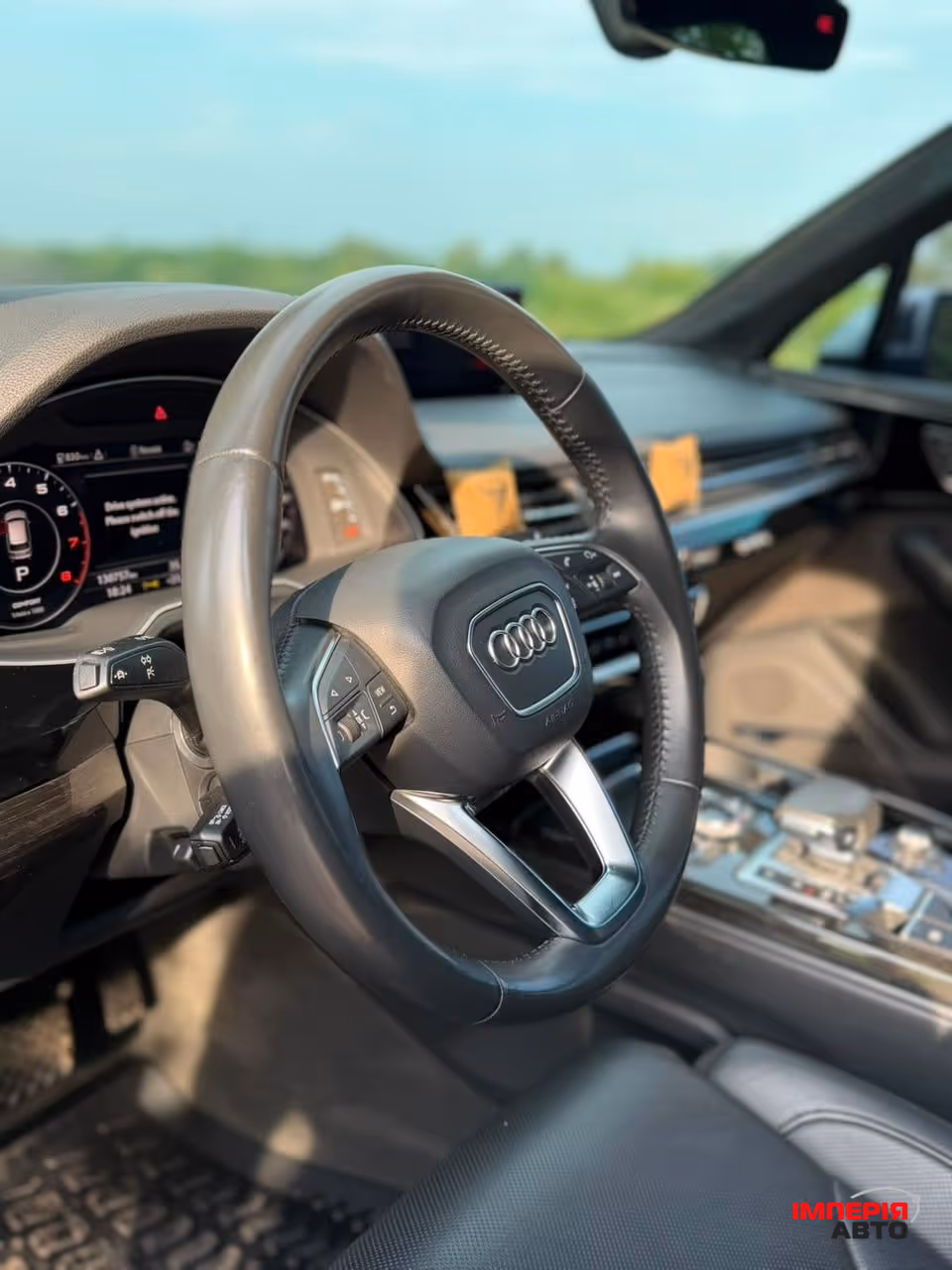 Audi Q7 - фото 12
