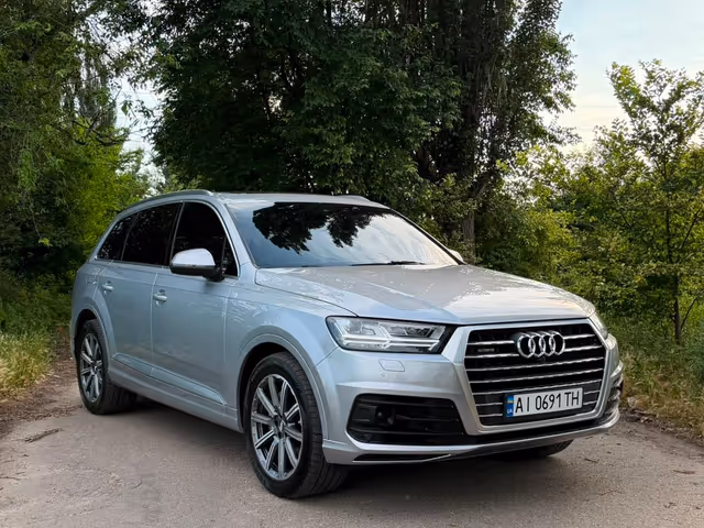 Audi Q7 - фото 2