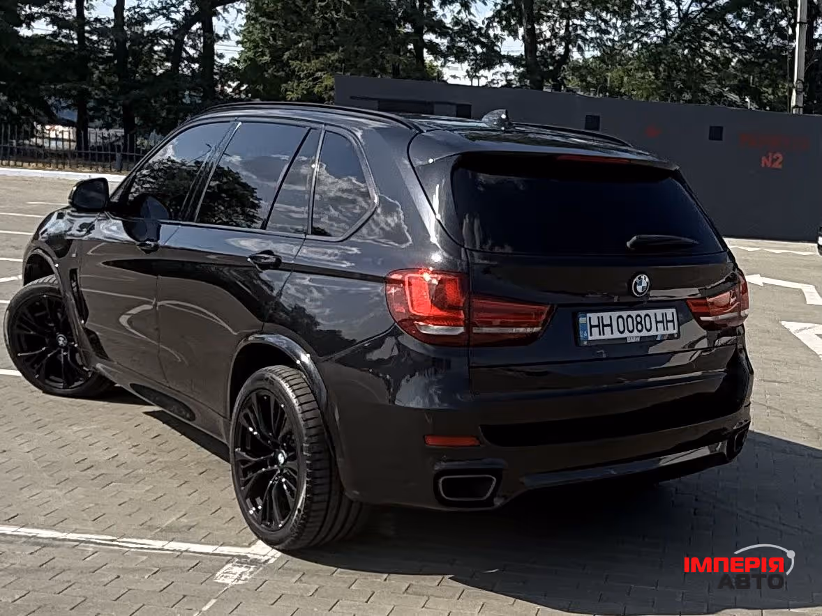 BMW X5 - фото 8