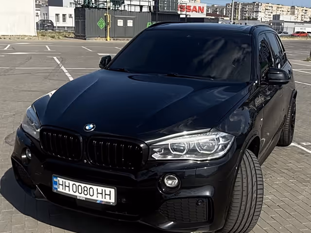 BMW X5 - фото 1