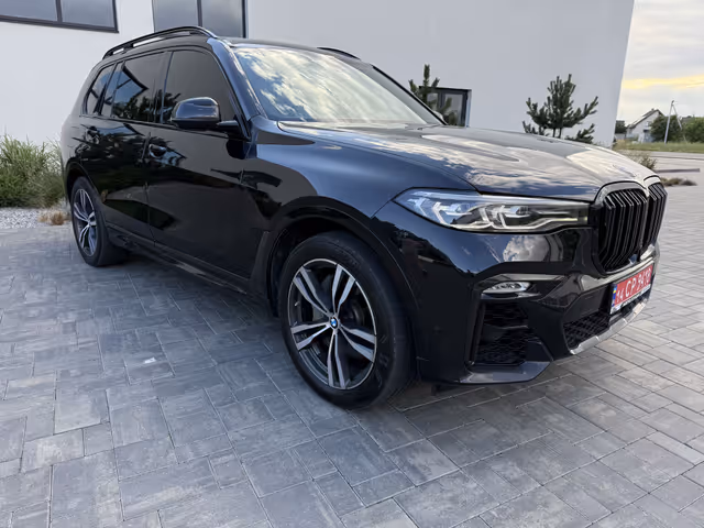 BMW X7 - фото 5