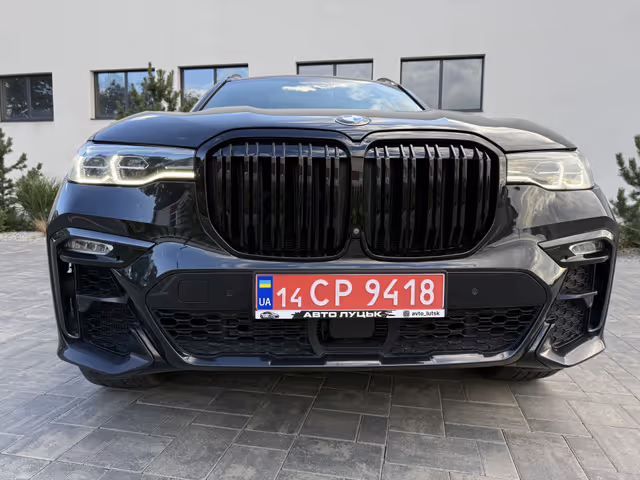 BMW X7 - фото 3