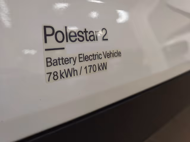 Polestar 2 - фото 2