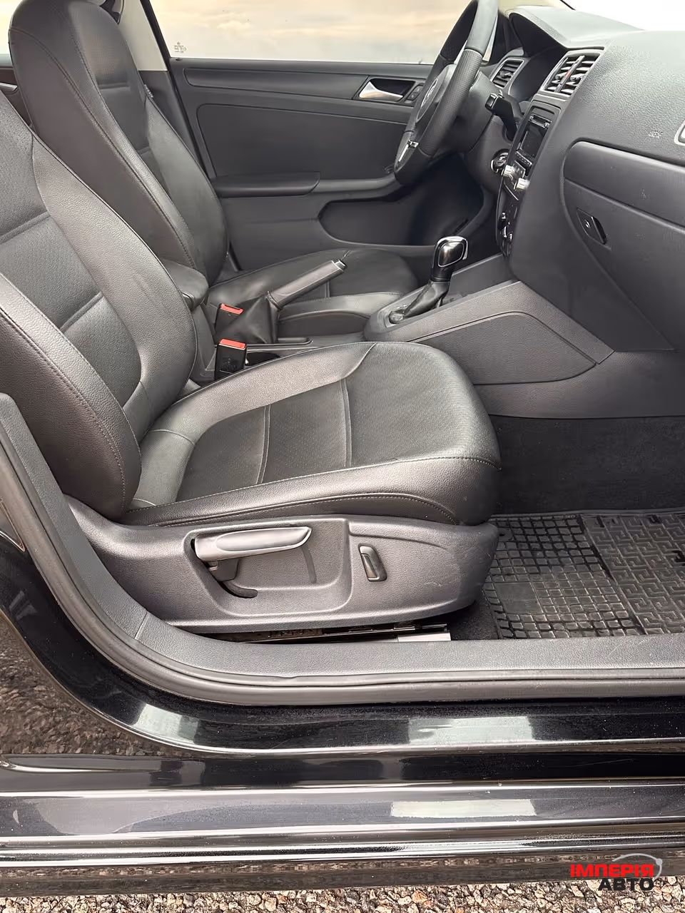 Volkswagen Jetta - фото 34