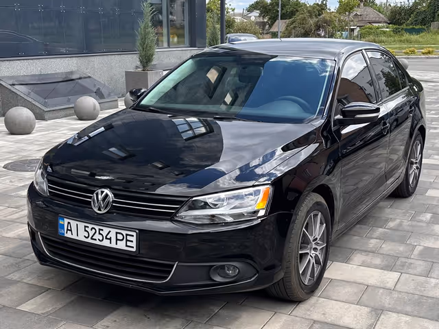 Volkswagen Jetta - фото 1