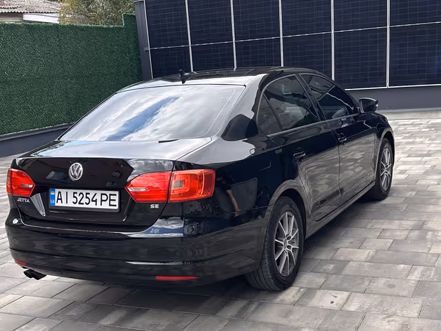 Volkswagen Jetta - фото 5