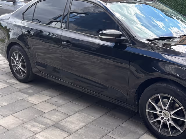 Volkswagen Jetta - фото 4