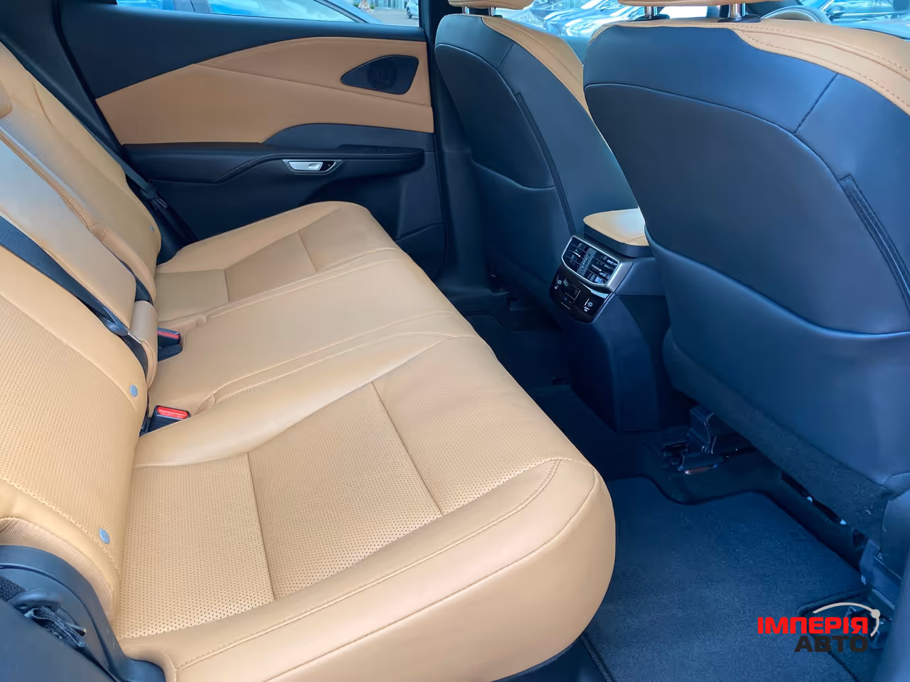 Lexus RX - фото 8