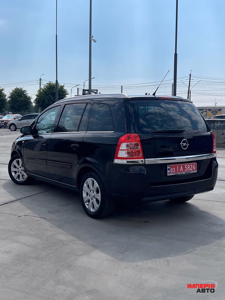 Opel Zafira - фото 4