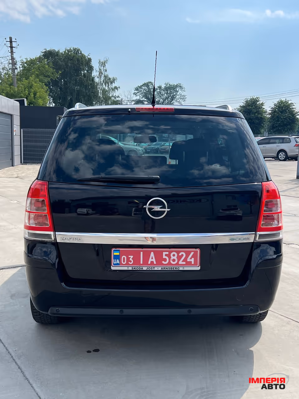 Opel Zafira - фото 18