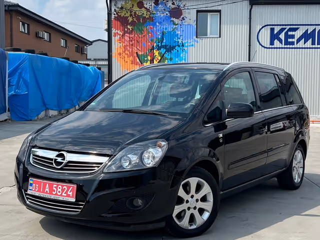 Opel Zafira - фото 1