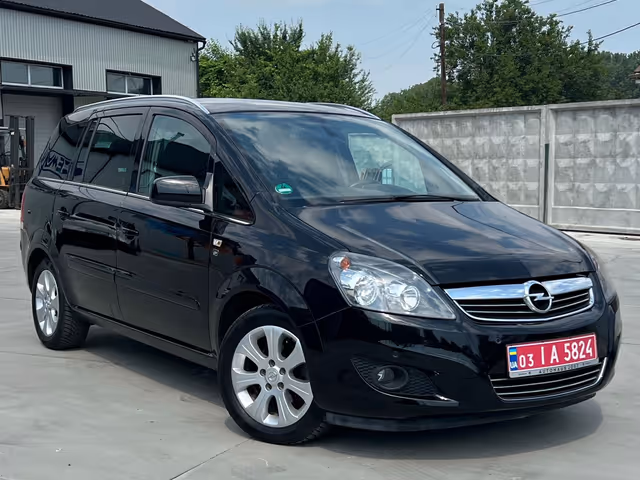 Opel Zafira - фото 2