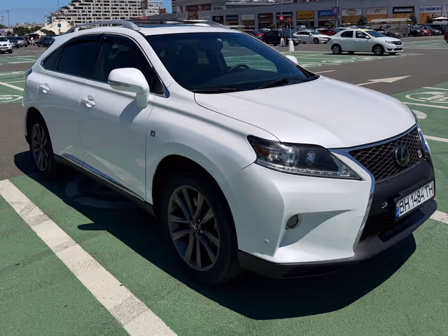 Lexus RX - фото 1