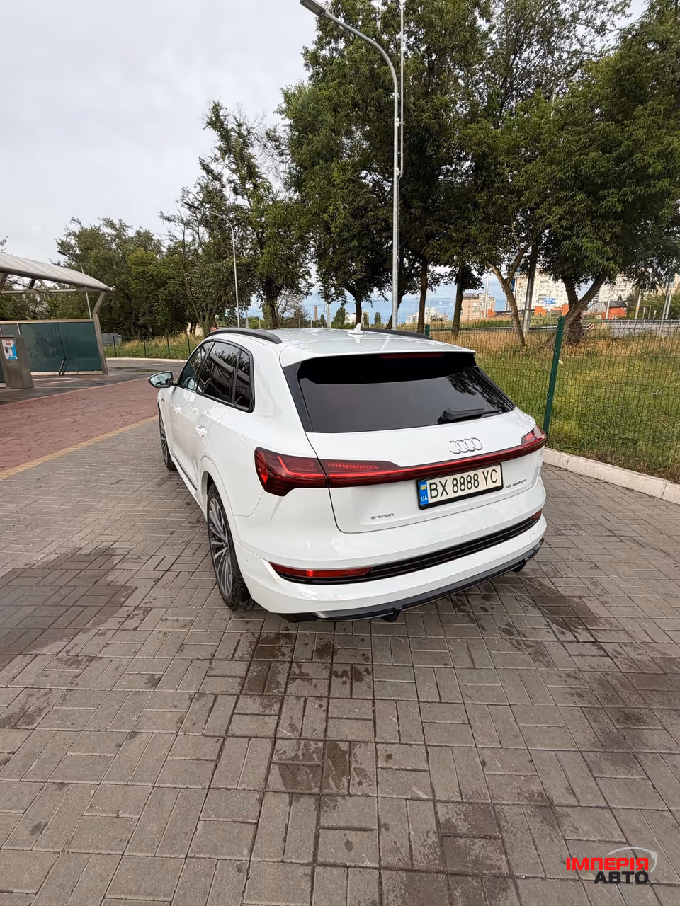Audi e-tron - фото 9