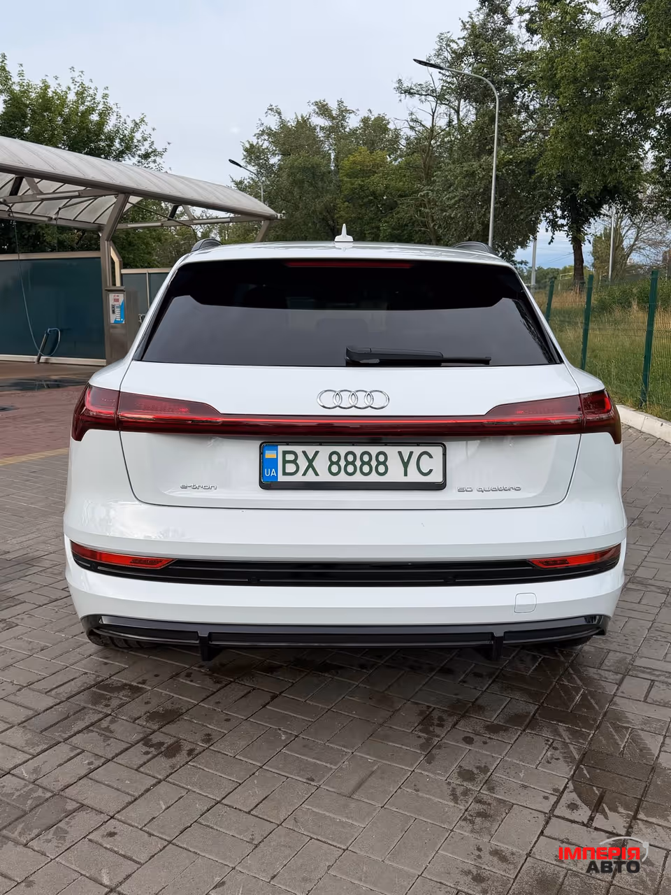 Audi e-tron - фото 11