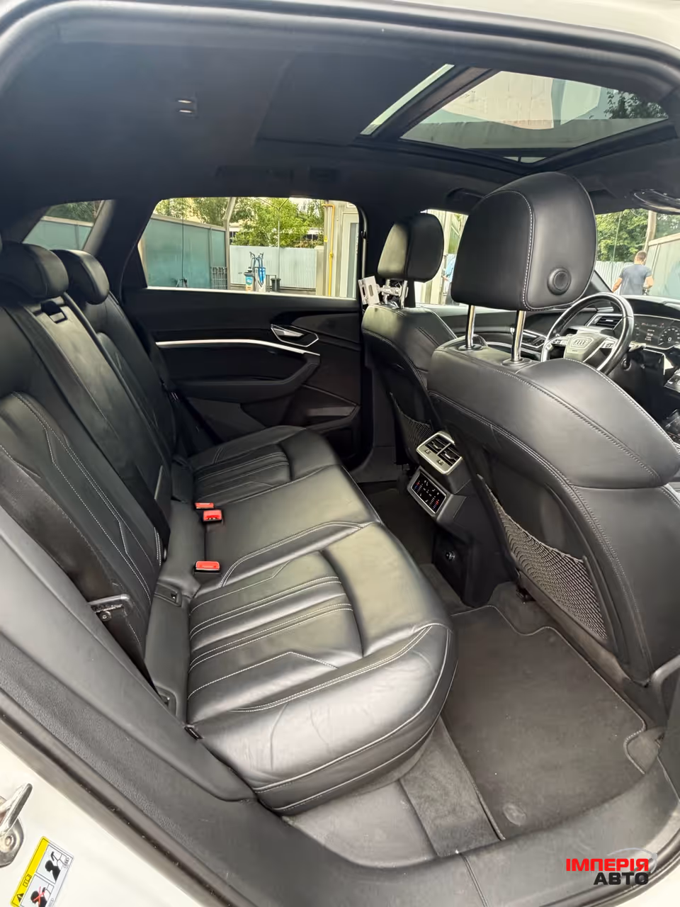 Audi e-tron - фото 18