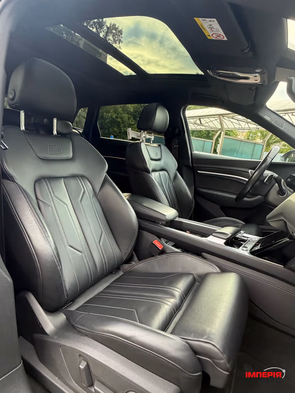 Audi e-tron - фото 17