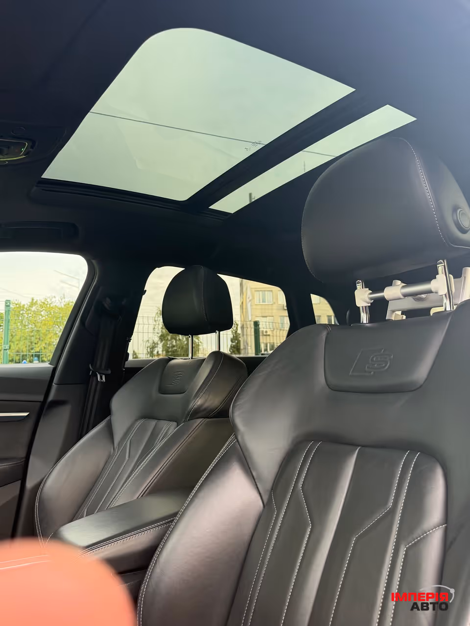 Audi e-tron - фото 21