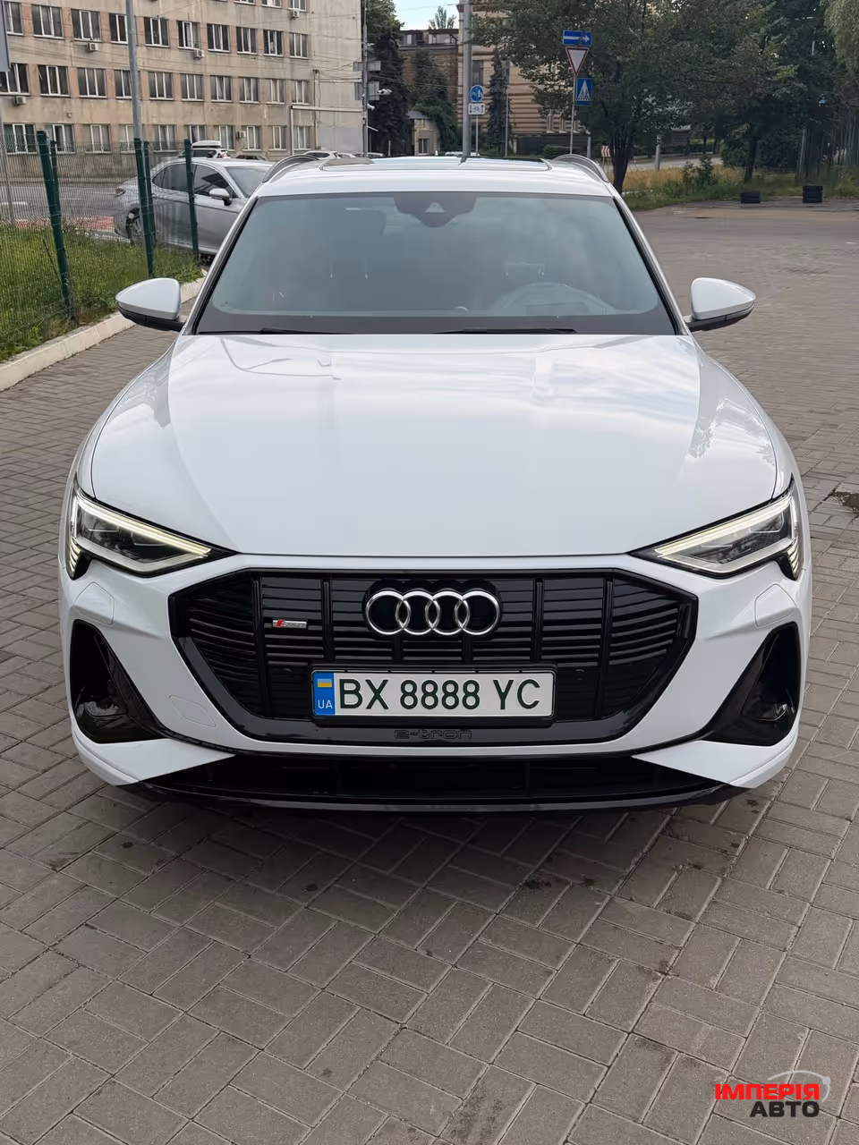 Audi e-tron - фото 6