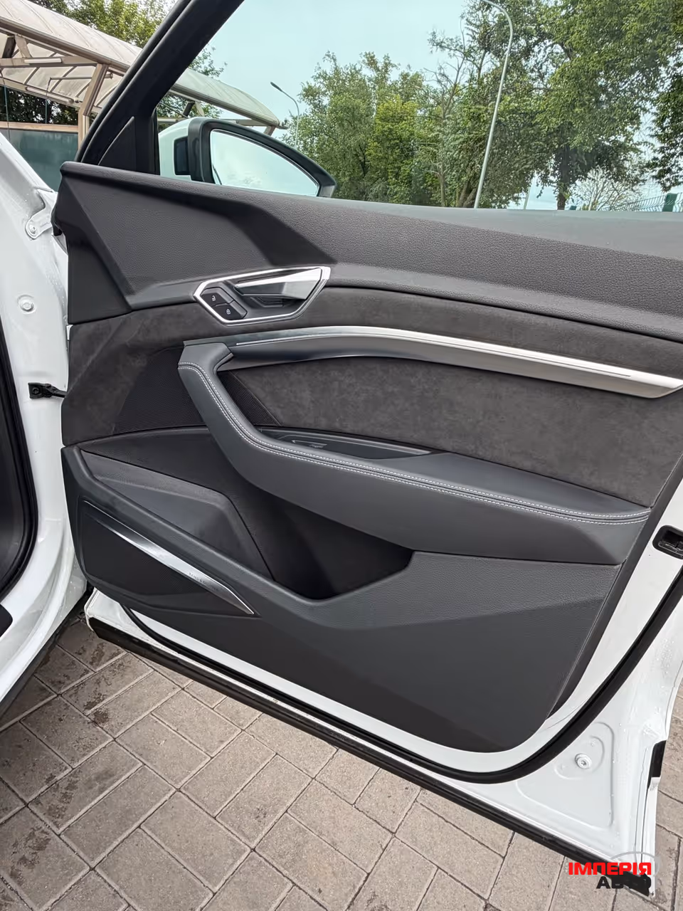 Audi e-tron - фото 15