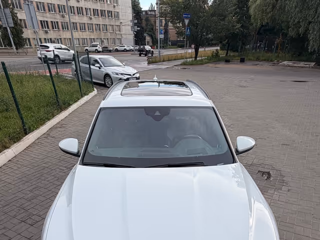 Audi e-tron - фото 2