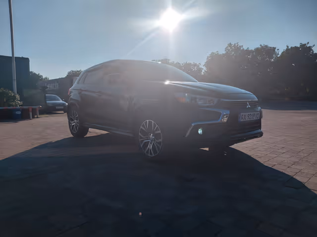 Mitsubishi Outlander Sport - фото 3