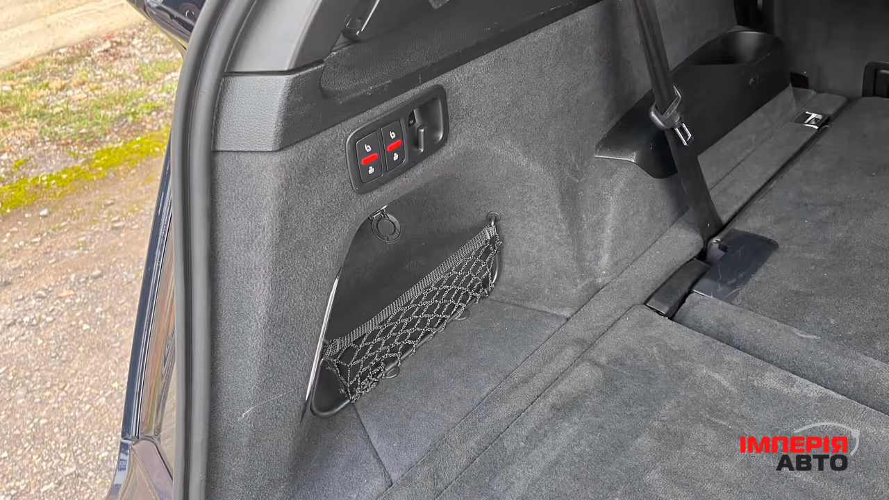 Audi Q7 - фото 13