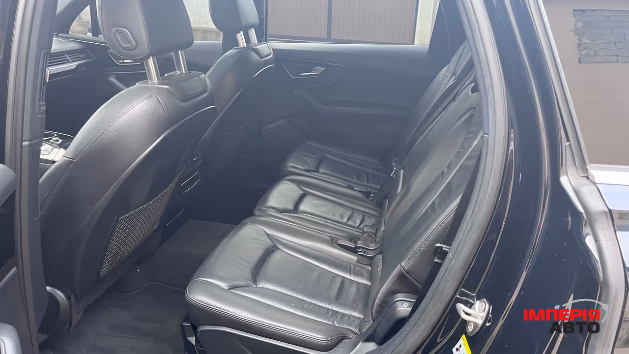 Audi Q7 - фото 15